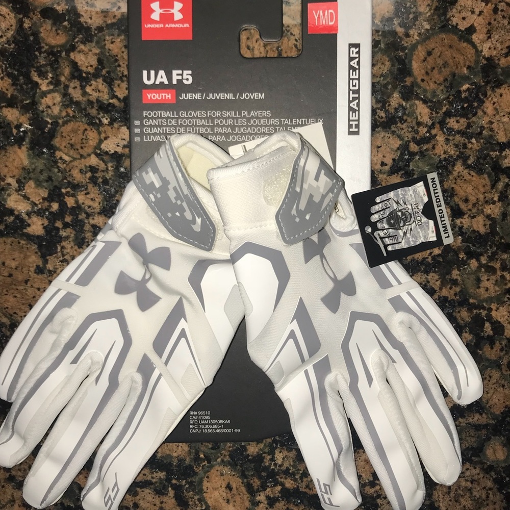 Youth UA football gloves